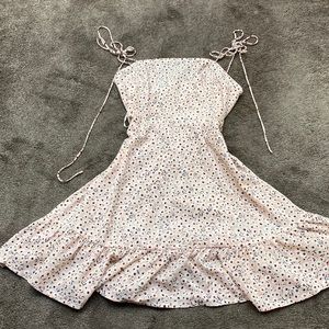 Light pink floral dress *runs small*